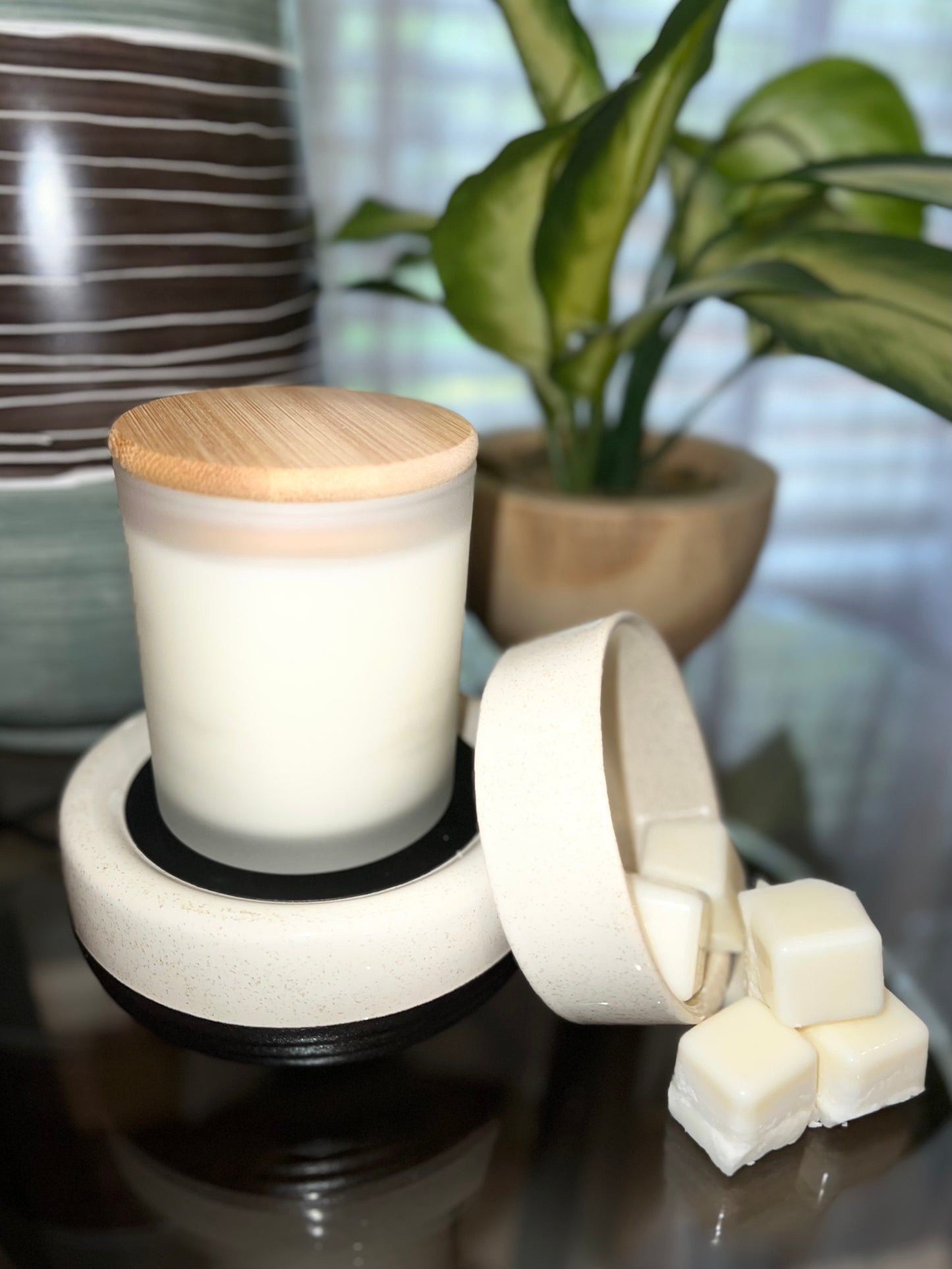 Cream & Black Wax Warmer | 311